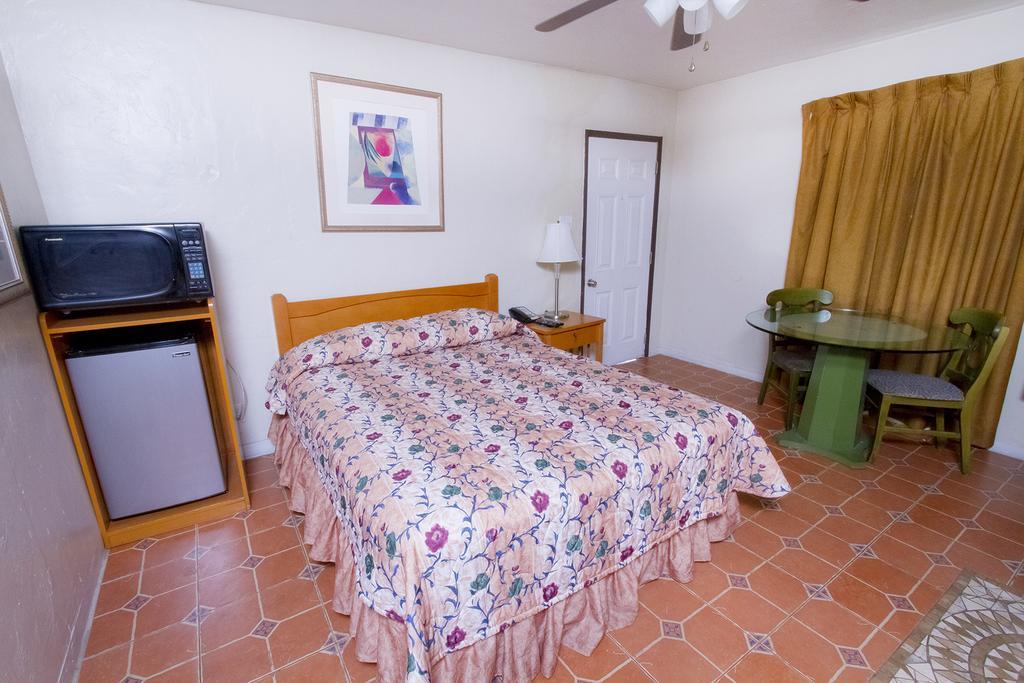 Mission Bell Motel Вентура Екстериор снимка